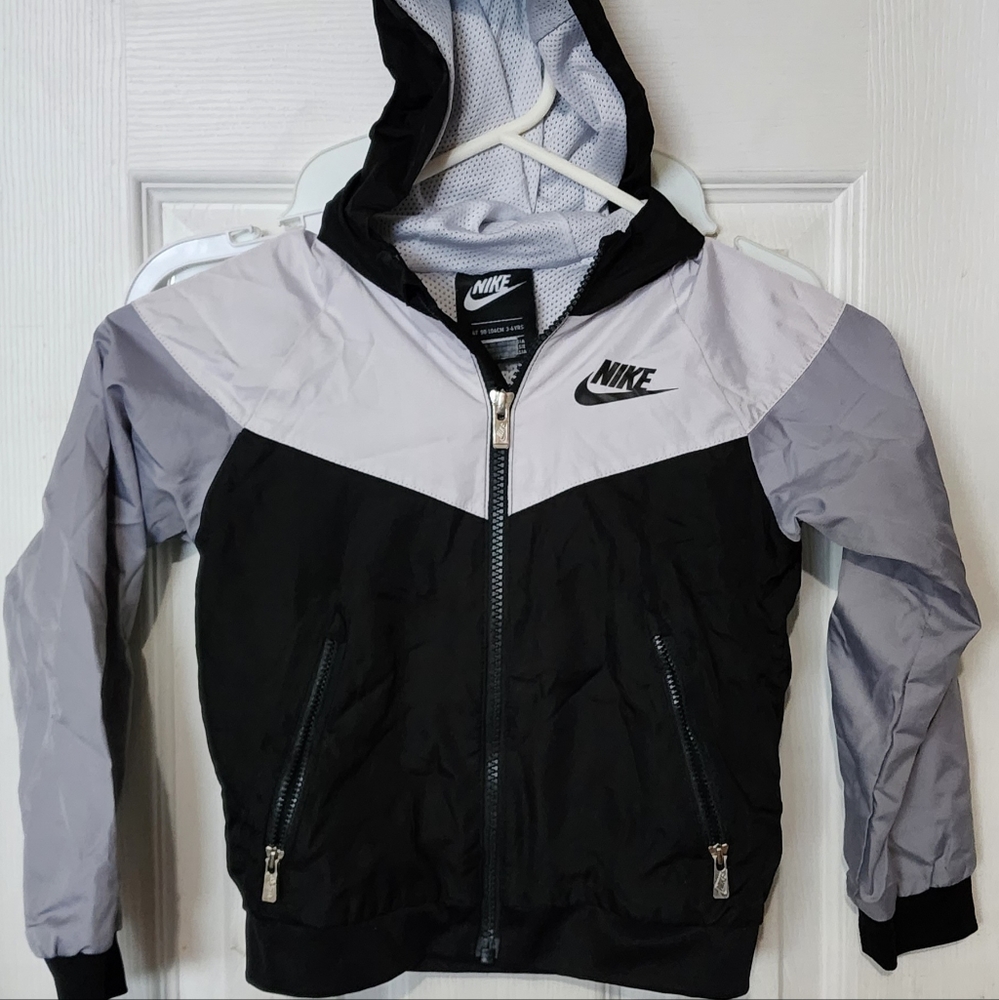 Boys Nike Jacket sz 4T